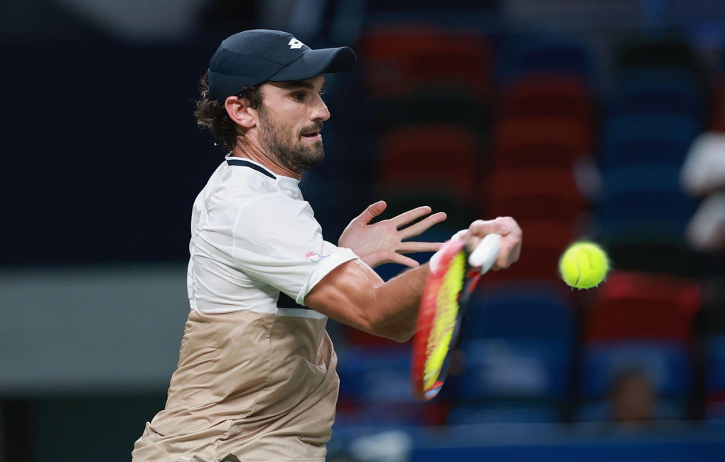 Vacherot sürpriz yaptı, Şanghay Masters yarı finalinde Djokovic'e meydan okudu - 2 Ngựa ô Vacherot gây sốc, thách thức Djokovic ở bán kết Thượng Hải Masters - 2