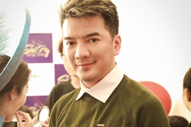 Đàm Vĩnh Hưng tận tâm với học trò