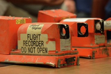 Giải mã hộp đen MH17: Giọng nói cuối cùng không phải của phi công 