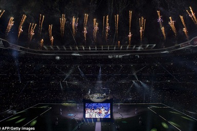 Rực rỡ sắc màu trong đêm mừng công của Real ở Bernabeu