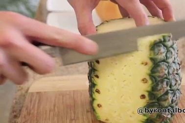 Cách gọt hoa quả siêu nhanh và đẹp mắt