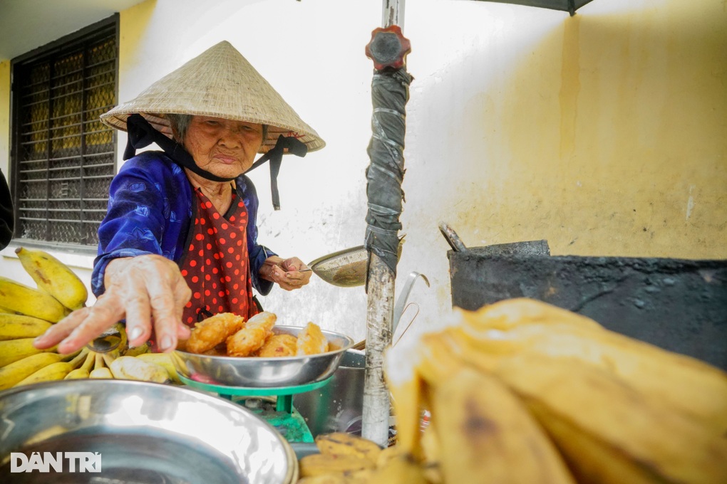 Phương châm sống của cụ bà U90 ở TPHCM khiến nhiều người xót xa - 5 Phương châm sống của cụ bà U90 ở TPHCM khiến nhiều người xót xa - 5