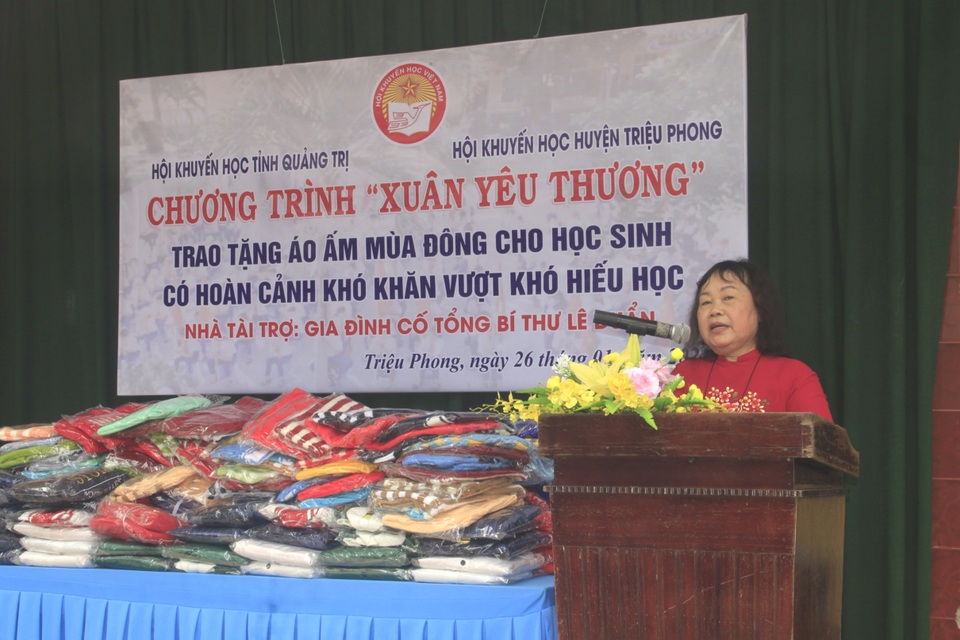 Quảng Trị: Mang Xuân yêu thương đến với học sinh nghèo hiếu học vùng lũ - 1 Quảng Trị: Mang Xuân yêu thương đến với học sinh nghèo hiếu học vùng lũ - 1