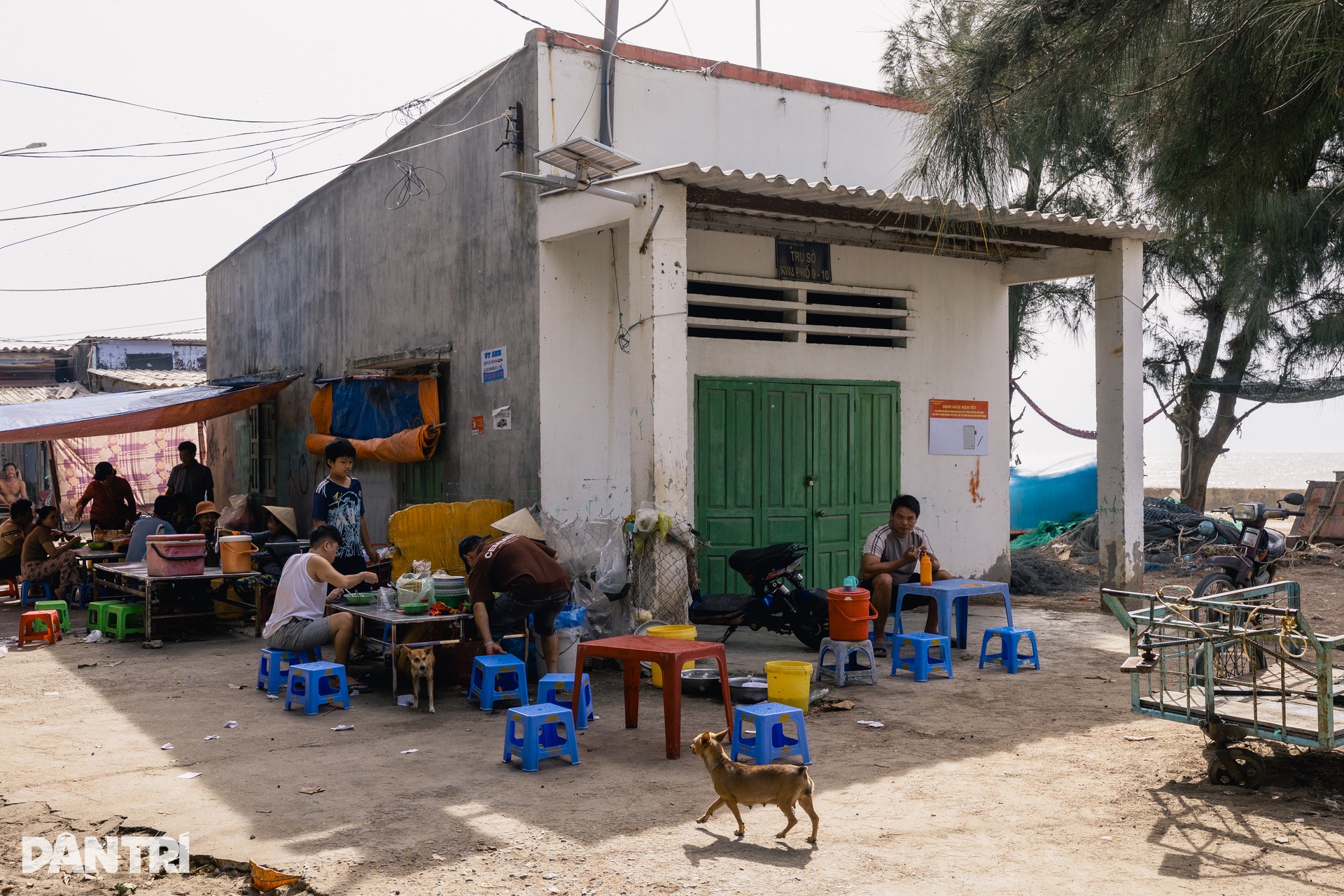 Khung cảnh bình yên ở làng chài Hải Chữ - 2 Khung cảnh bình yên ở làng chài Hải Chữ - 2