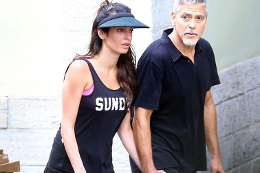 Vợ George Clooney giảm cân “thần tốc” sau khi sinh