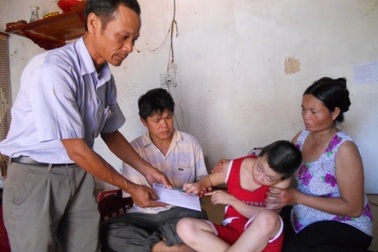 Quà bạn đọc tiếp tục đến với cô bé mắc bệnh Wilson   