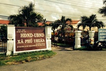 Bộ Tư pháp yêu cầu làm rõ vụ chủ tịch xã gả con gái 16 tuổi