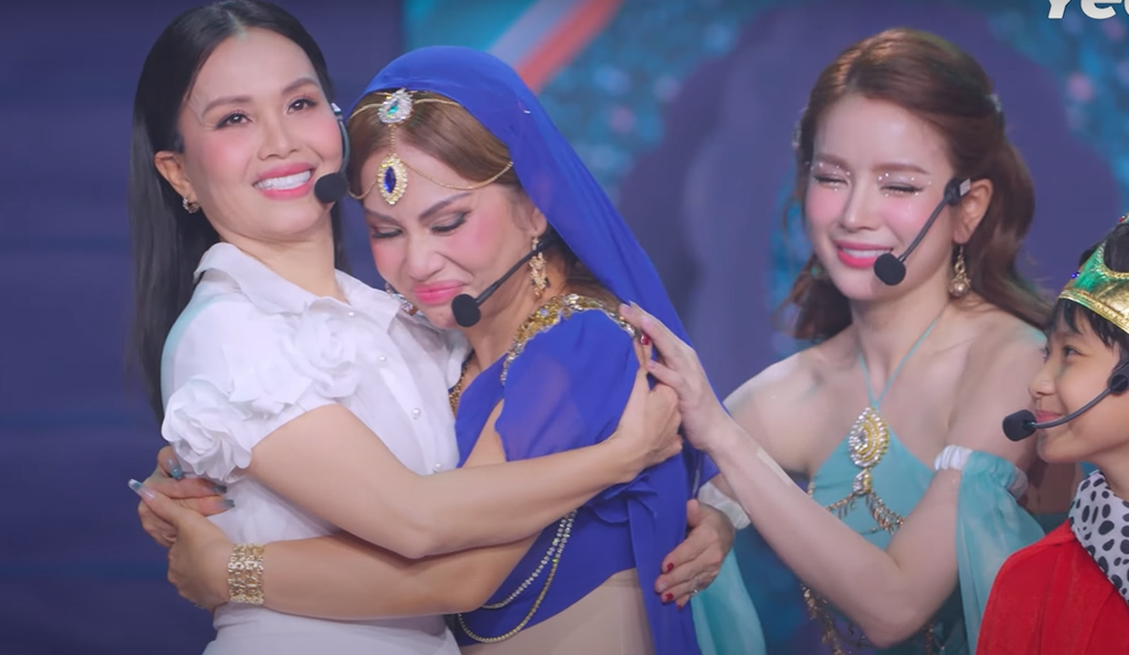 Minh Tuyết và Mie gặp sự cố ở Chị đẹp, bật khóc khi được Cẩm Ly hỗ trợ - 5 Minh Tuyết và Mie gặp sự cố ở Chị đẹp, bật khóc khi được Cẩm Ly hỗ trợ - 5