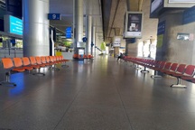 Sân bay Tân Sơn Nhất vắng ngắt sau lệnh dừng nhập cảnh