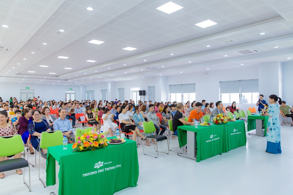 Tổ chức giáo dục FPT mở trường PTTH tại Bình Định - 1