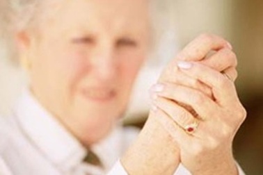 Lưu ý cho người viêm khớp khi trời chuyển lạnh