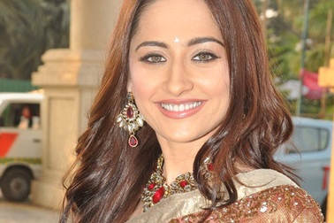 Sanjeeda Sheikh: Cô đào đa năng có nụ cười tỏa sáng