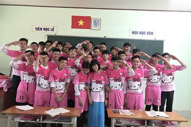 Lớp học tại Vĩnh Long gây "sốt mạng" với đồng phục Hello Kitty
