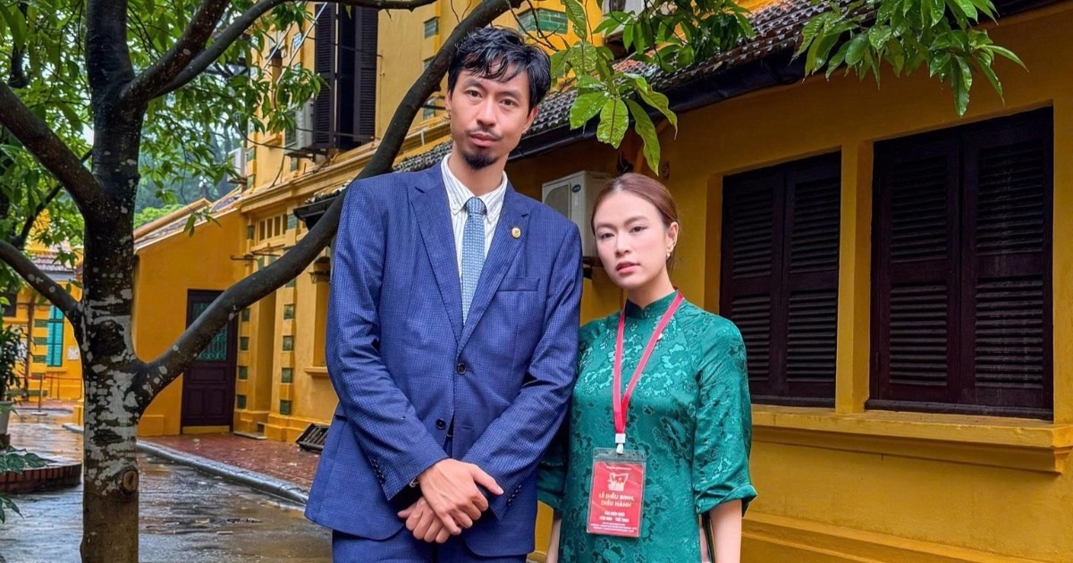 Hoàng Thuỳ Linh lần đầu tiên công khai xuất hiệ...