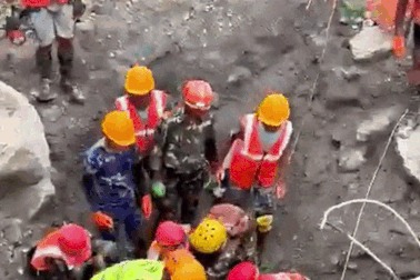 9 ngày mắc kẹt dưới lòng đất, 2 công nhân thủy điện Nepal được giải cứu