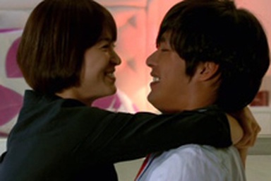 Song Hye Kyo quay cảnh "nóng" với Hyun Bin