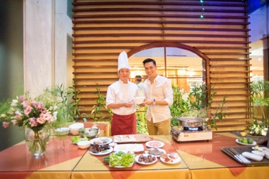 Bếp Ngon: Cùng "Phan Hải" học cách làm bún thang chuẩn vị Hà Nội