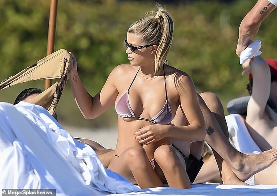Sofia Richie khoe thân hình bốc lửa - 1 Sofia Richie khoe thân hình bốc lửa - 1