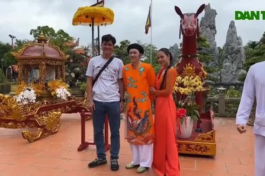 Đền thờ Tổ 100 tỷ đồng của Hoài Linh ra sao trong dịp giỗ Tổ sân khấu?