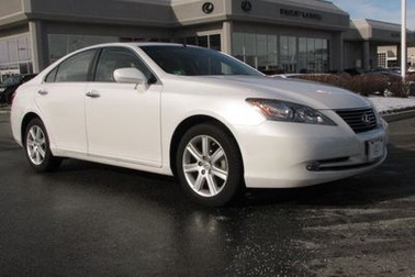 Tăng mạnh giá tính thuế ô tô, xe máy nhập khẩu 