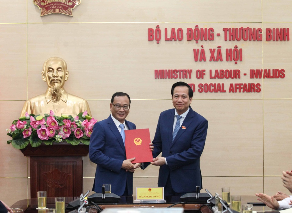 Bộ LĐ-TBXH: Công bố nhiều quyết định quan trọng về nhân sự - 2 Bộ LĐ-TBXH: Công bố nhiều quyết định quan trọng về nhân sự - 2