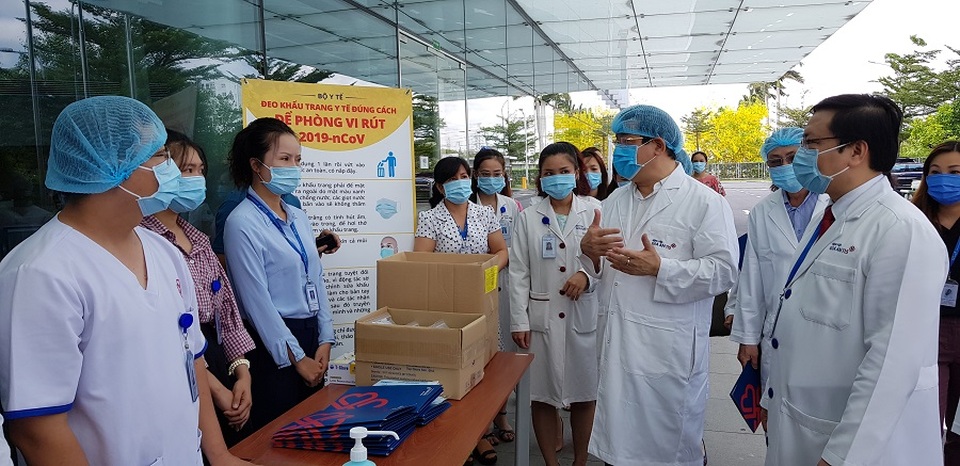 TPHCM: Các phương án ngăn chặn dịch Covid-19 từ người nhập cảnh - 2 TPHCM: Các phương án ngăn chặn dịch Covid-19 từ người nhập cảnh - 2