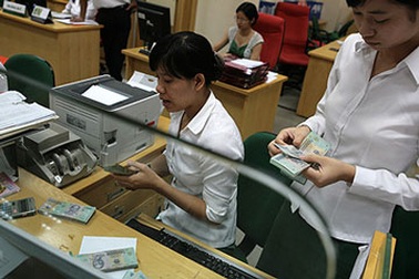 Lãi suất huy động VND lên 10,2%/năm