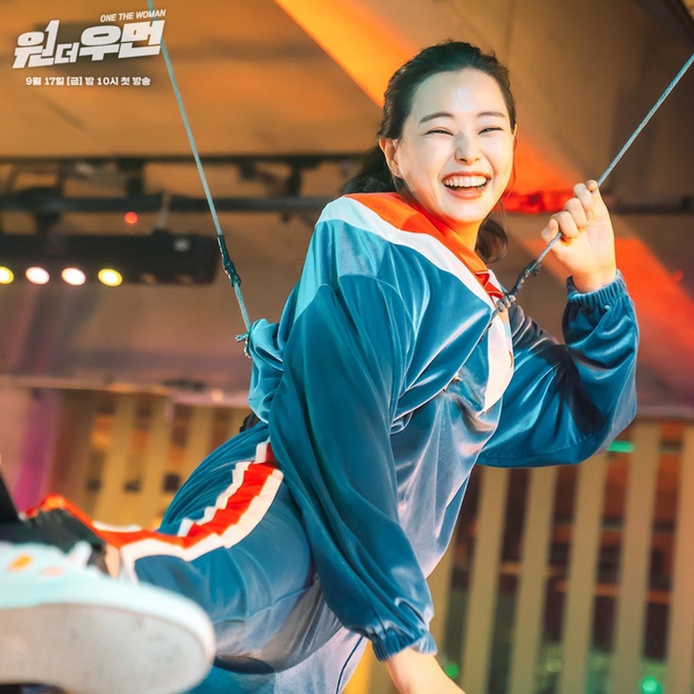 Sự chuyển mình ấn tượng của hoa hậu vừa giỏi, vừa đẹp Honey Lee - 3 Sự chuyển mình ấn tượng của hoa hậu vừa giỏi, vừa đẹp Honey Lee - 3