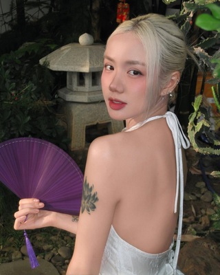 Phương Ly: Gợi cảm tuổi 35, tin đồn hẹn hò rapper kiêm bạn thân hơn 10 năm - 5
