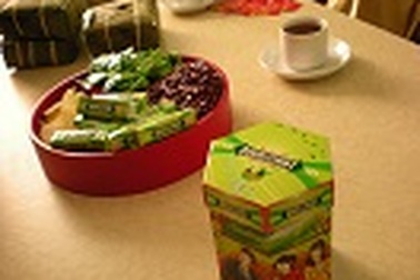 Ngày tươi tháng mới đón Xuân về