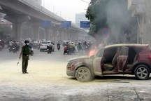 Hà Nội: Ô tô bốc cháy tại cây xăng