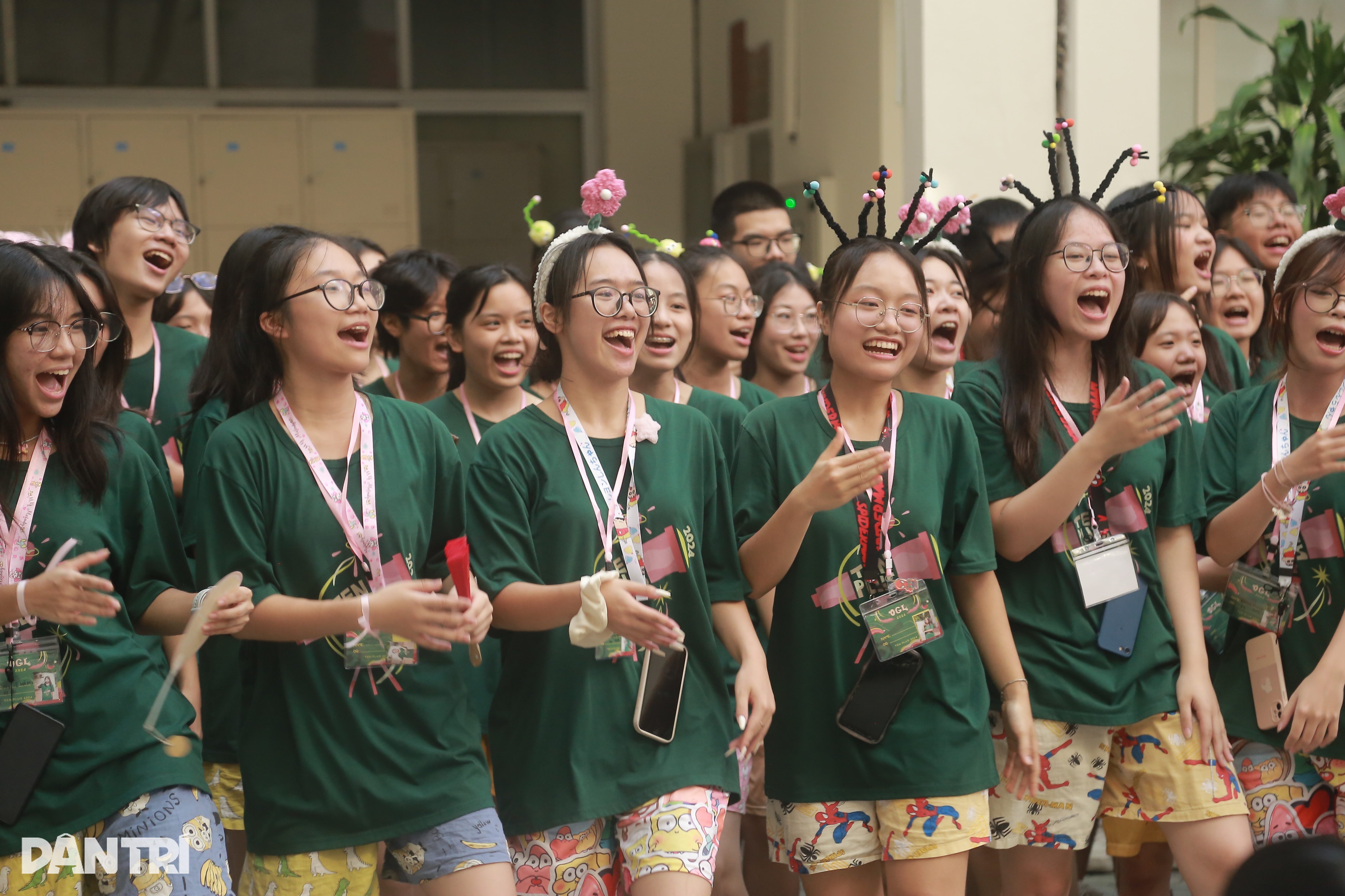 10+ Språkstudenters festival: Upptäck att förstå dig själv - 4 Ngày hội 10+ của học sinh chuyên ngữ: Khám phá để thấu hiểu chính mình - 4