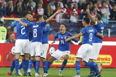 "Thần tài gõ cửa" phút 92, Italia thắng nghẹt thở Ba Lan