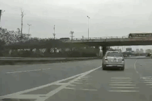 Nhanh nhảu đoảng, tài xế đi ẩu vào đường cao tốc ngay trước mặt CSGT