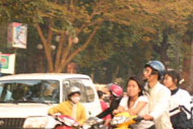 Cảnh sát cơ động được phạt tiền hành vi “trốn” mũ bảo hiểm