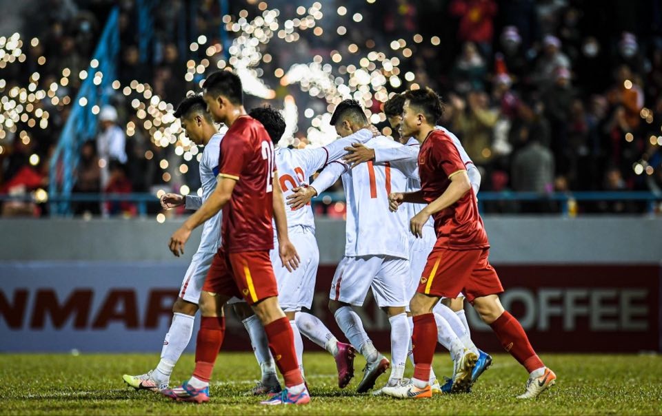 Tuyển Việt Nam 3-2 U22 Việt Nam: Văn Quyết, Đức Chinh ghi bàn - 10 Tuyển Việt Nam 3-2 U22 Việt Nam: Văn Quyết, Đức Chinh ghi bàn - 10