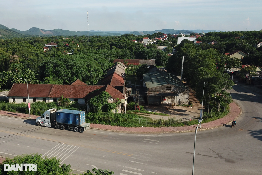 Xí nghiệp chế biến cao su bốc mùi hôi thối, tra tấn hàng trăm hộ dân - 1 Xí nghiệp chế biến cao su bốc mùi hôi thối, tra tấn hàng trăm hộ dân - 1