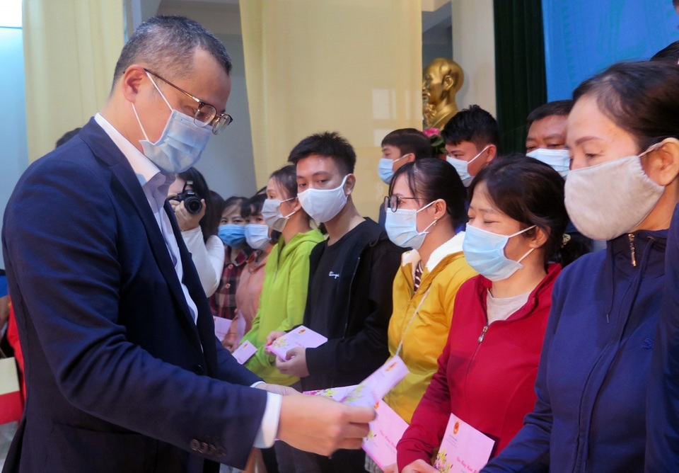 Không để người lao động chậm lương khi nghỉ Tết - 1 Không để người lao động chậm lương khi nghỉ Tết - 1