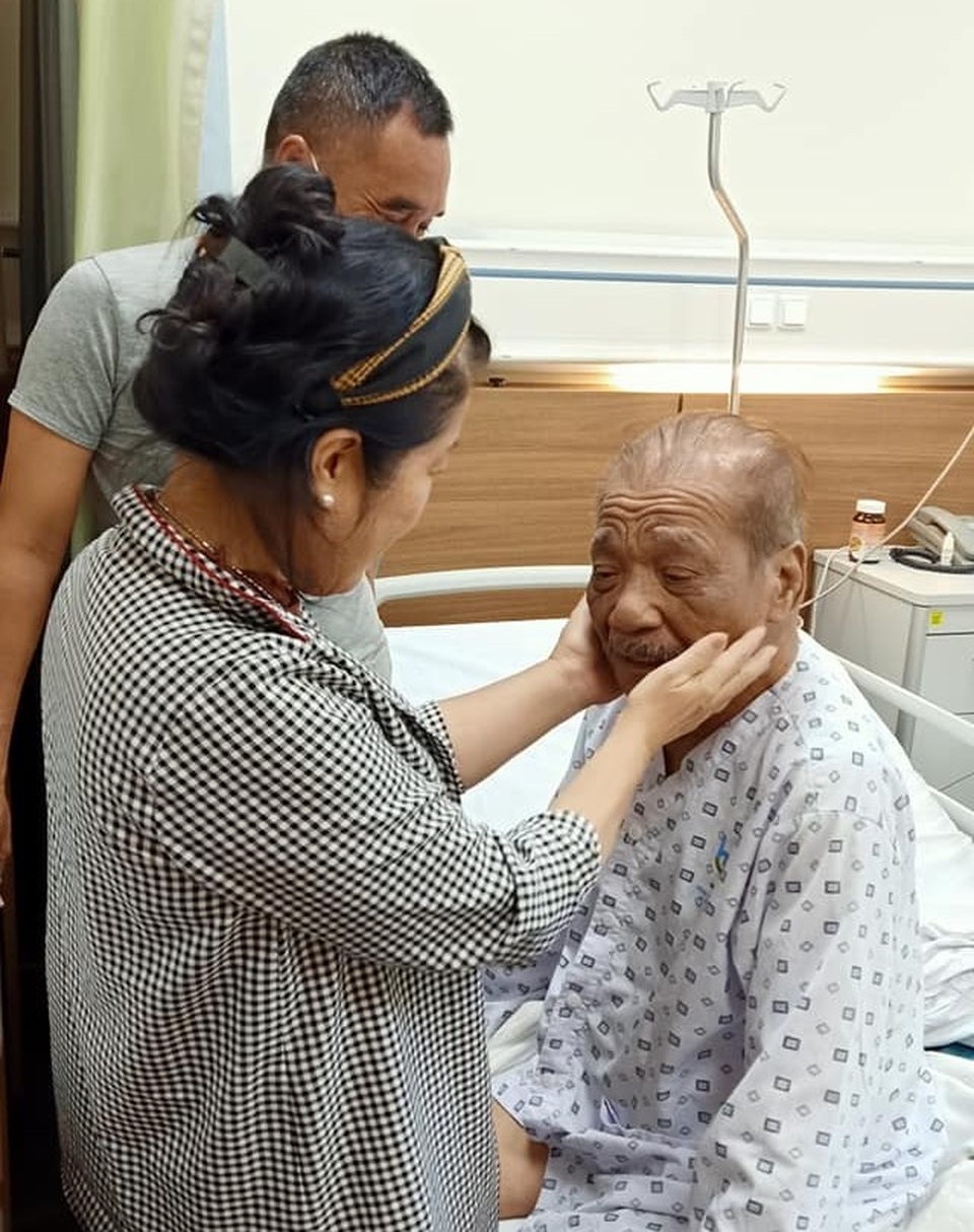 Thông tin mới nhất về tình trạng sức khỏe của NSND Trần Hiếu - 1