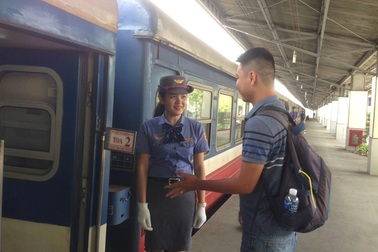 TPHCM: Bán vé tàu Tết Mậu Tuất từ ngày 15/10