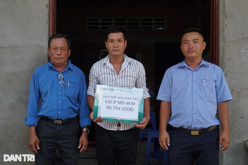 Người đàn ông mất vợ, con mắc bệnh tim được giúp gần trăm triệu đồng  - 1