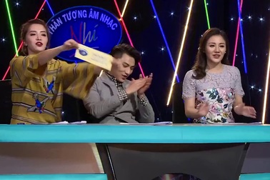 Những khoảnh khắc nhắng nhít đáng yêu của bộ 3 giám khảo.