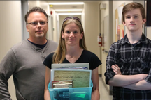 Dành 6 năm săn kho báu, một gia đình hưởng trọn 230 triệu đồng