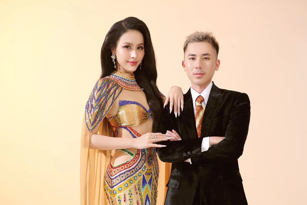 Chiếc váy nặng 20kg giúp Ngọc Hằng tỏa sáng tại Hoa hậu Liên lục địa 2023 - 2