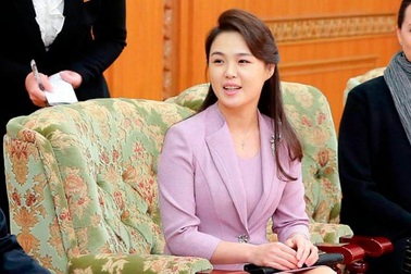 Phu nhân ông Kim Jong-un vắng bóng bí ẩn suốt 4 tháng