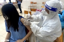 Sở Y tế Bình Dương nói gì vụ bé 14 tuổi được tiêm vaccine Covid-19?