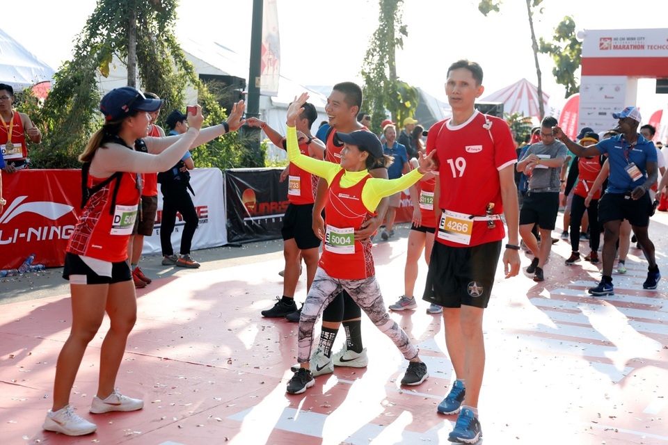 Li-Ning đồng hành cùng 13.000 VĐV tại giải đua lớn nhất Việt Nam - Giải Marathon Quốc tế TP. Hồ Chí Minh Techcombank 2019 - 6 Li-Ning đồng hành cùng 13.000 VĐV tại giải đua lớn nhất Việt Nam - Giải Marathon Quốc tế TP. Hồ Chí Minh Techcombank 2019 - 6