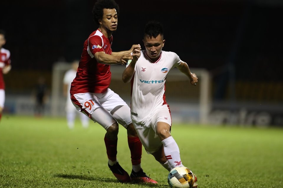 Hậu vệ Bùi Tiến Dũng toả sáng, CLB Viettel vào chung kết cúp Quốc gia - 1 Hậu vệ Bùi Tiến Dũng toả sáng, CLB Viettel vào chung kết cúp Quốc gia - 1