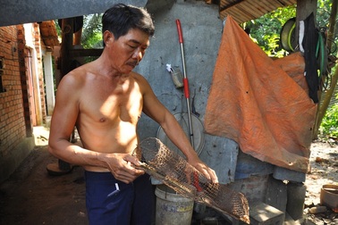 "Vua" săn rắn hổ mang khét tiếng ở Sài Gòn