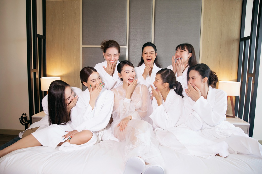 Nhan sắc gợi cảm của cô dâu Minh Hằng bên hội bạn thân mỹ nhân - 1 Nhan sắc gợi cảm của cô dâu Minh Hằng bên hội bạn thân mỹ nhân - 1